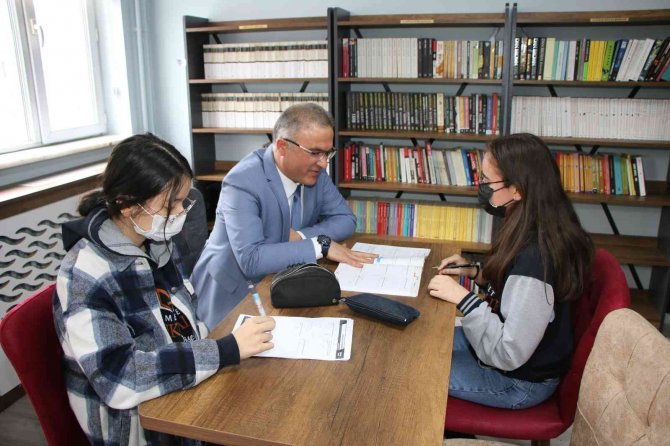 Öğrencileri Sevindiren Kütüphane