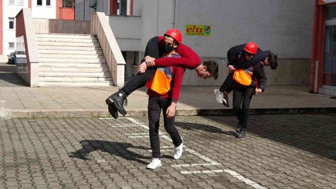 Ordu’da Gerçeğini Aratmayan Deprem Tatbikatı