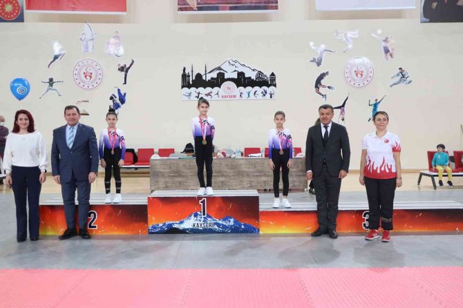 Artistik Cimnastik İ̇l Birinciliği Tamamlandı
