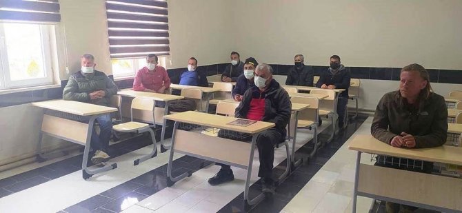 Pazarlar’da Arı Yetiştiriciliği Kursu