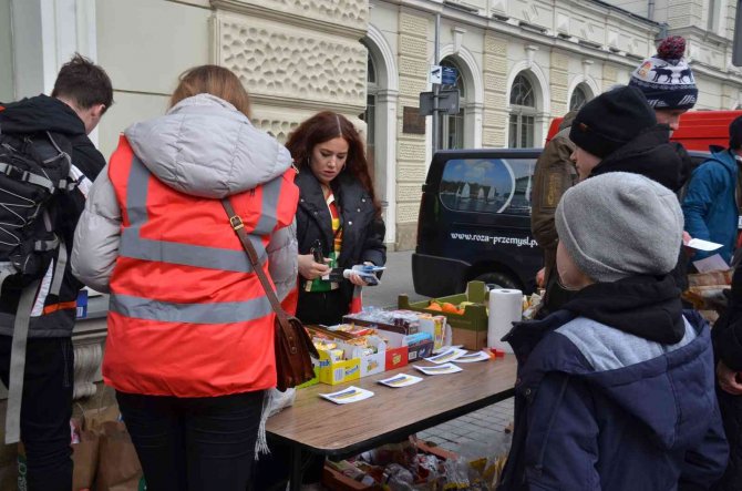 Ukrayna’dan Polonya’ya 500 Binden Fazla Mülteci Sığındı
