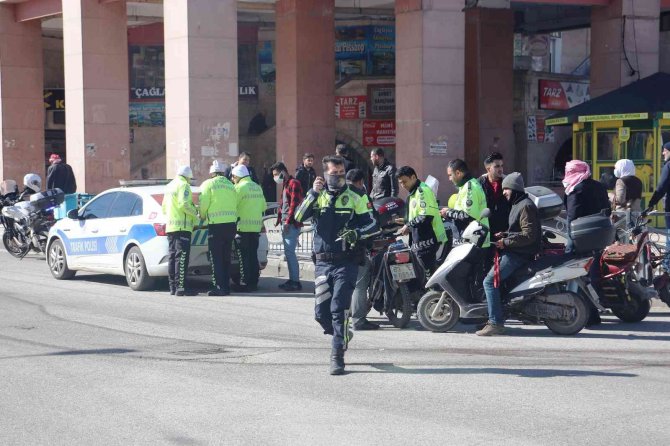 Şanlıurfa’da Motosiklet Sürücülerine Ceza Yağdı