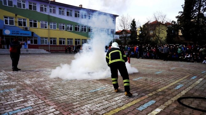 Sarıgöl’de Deprem Ve Yangın Tatbikatı Yapıldı