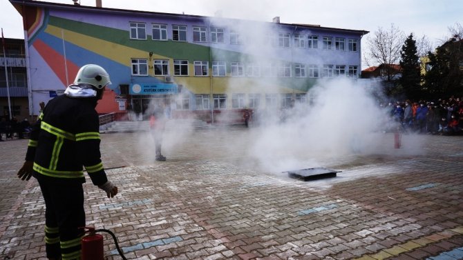 Sarıgöl’de Deprem Ve Yangın Tatbikatı Yapıldı