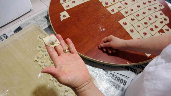 Cevizli Ve Yoğurtlu Lezzetiyle Sinop Mantısı