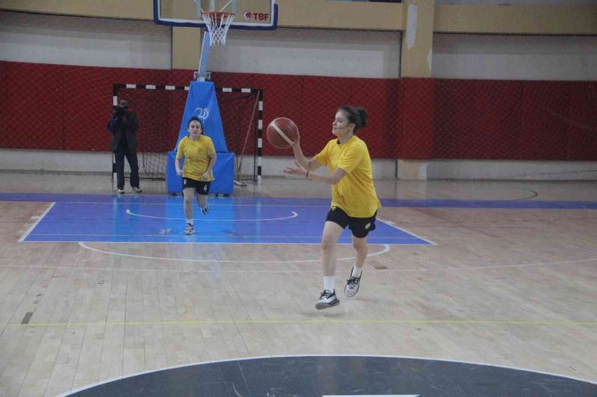 Düzce Atletik, Fenerbahçe Maçının Hazırlıklarını Sürdürüyor