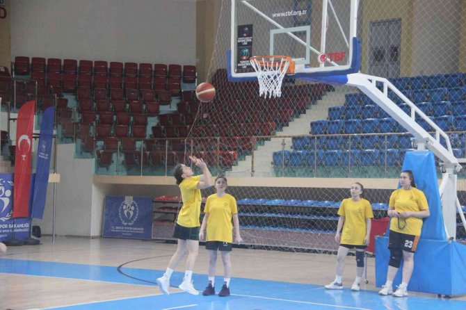 Düzce Atletik, Fenerbahçe Maçının Hazırlıklarını Sürdürüyor