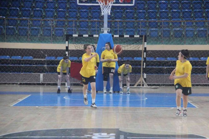 Düzce Atletik, Fenerbahçe Maçının Hazırlıklarını Sürdürüyor