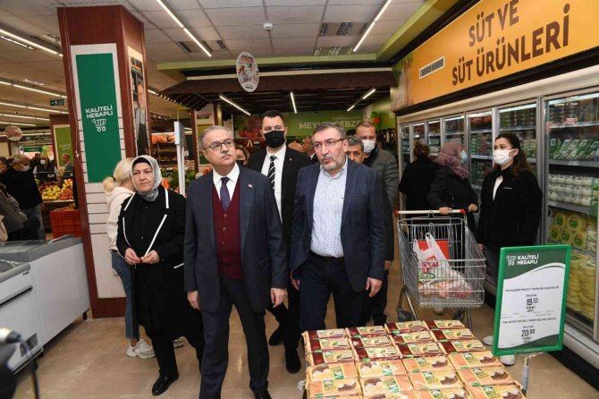 Mersin’de Tarım Kredi Kooperatifinin Koopgros Mağazasının İlk Şubesi Açıldı