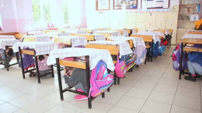 Çınarcık’taki Okullarda Deprem Tatbikatı