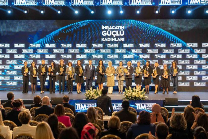 Türkiye’nin Başarılı İhracatçı Kadınları Ödüllendirildi