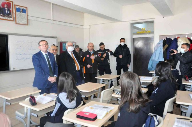 Yozgat’ta Tüm Okullarda Deprem Tatbikatı Yapıldı