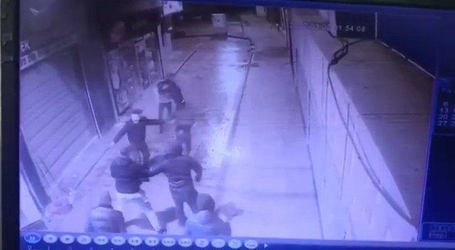 Üç Kişinin Bıçaklandığı Dehşet Anı Güvenlik Kamerasında