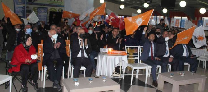 Ak Partili Mahalle Başkanları Salihli’de Eğitimden Geçti