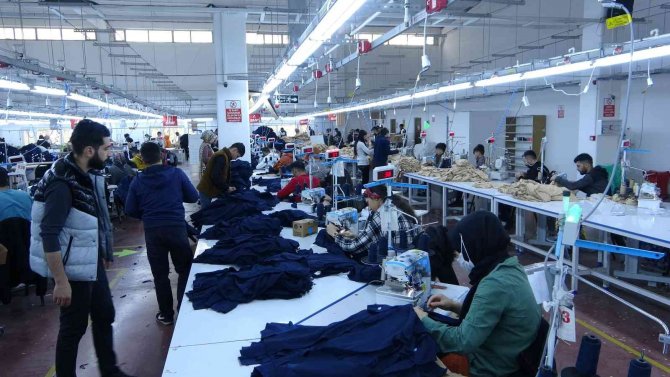 Batman’da Çocukluk Hayali Olan Fabrikayı Kuran Genç İş Adamı, Yüzlerce İşsiz Genci İstihdam Etti