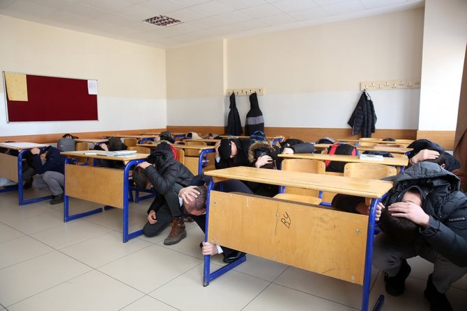 Bayburt’ta Deprem Anı Ve Tahliye Tatbikatı Gerçekleştirildi