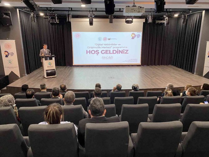 Beykoz’da “Dijital Yetkinlikler Ve Girişimcilik Merkezi” Projesi Başladı