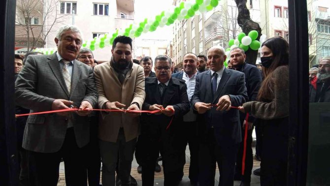 Chp’li Meclis Üyesinden Chp’li Başkan Vekiline Tepki