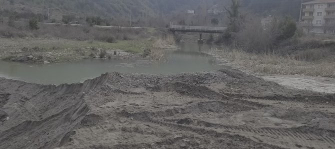Sahilden Kontrolsüzce Alınan Deniz Kumu, Ekipleri Harekete Geçirdi
