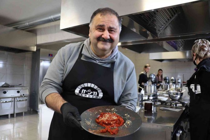 Ünlü İsimler Msm’de Mutfağa Girdi Yemek Yaptı