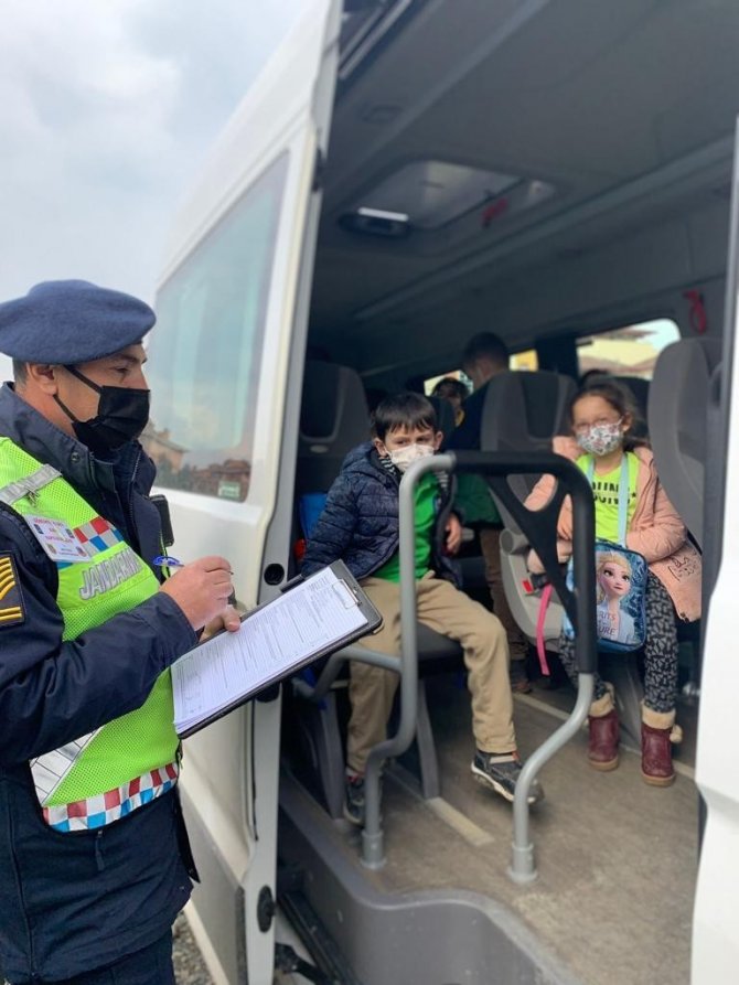 Jandarma Trafik Denetimlerini Sıklaştırdı