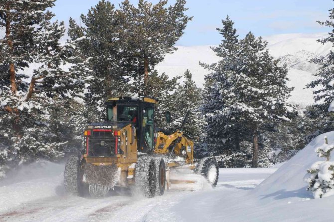 Erzincan’da Kar Ve Tipiden Kapanan 89 Köy Yolu Ulaşıma Açılıyor