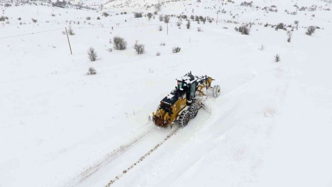 Erzincan’da Kar Ve Tipiden Kapanan 89 Köy Yolu Ulaşıma Açılıyor