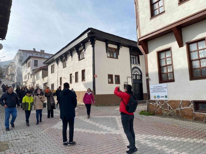 Farklı Yer Arayışına Çıkan Turistlerin Yeni Adresi Osmaneli
