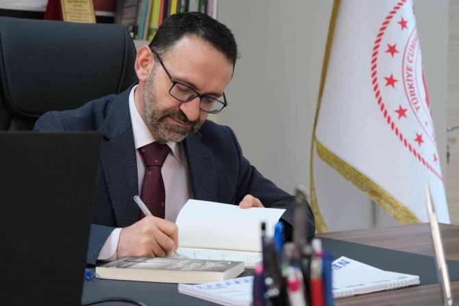 Yetiştirme Yurdunda Büyüdü, Dezavantajlı Hayatların Kahramanı Oldu