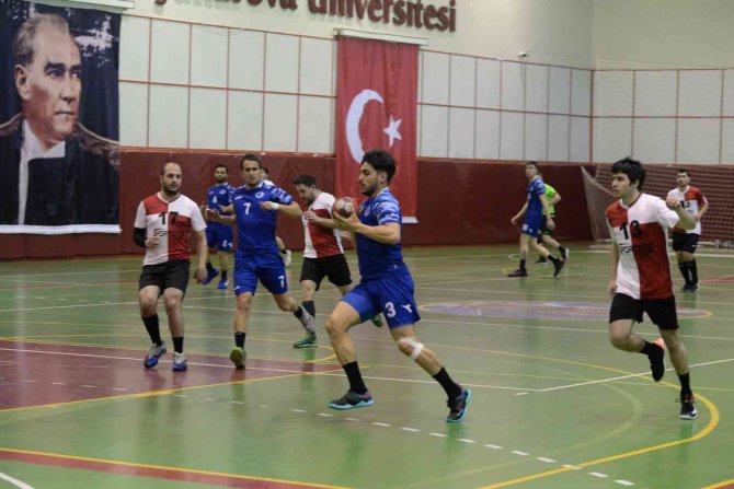 Hentbol 1. Ligi: Seyhan Belediyespor: 37 - Ankara Hentbol İ̇htisas: 25