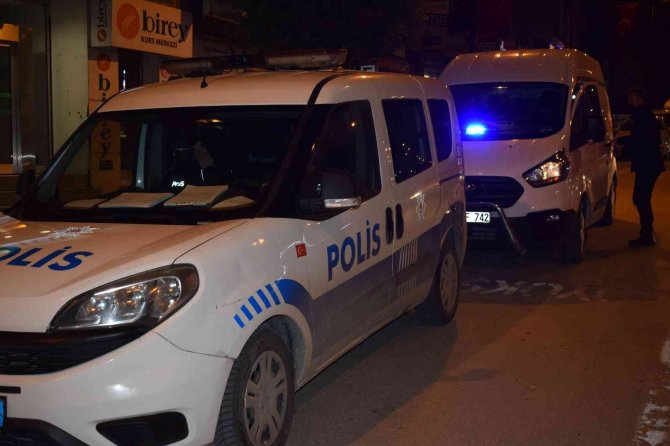 Üç Gün Önce Tehdit Etti, Bugün Bıçakladı