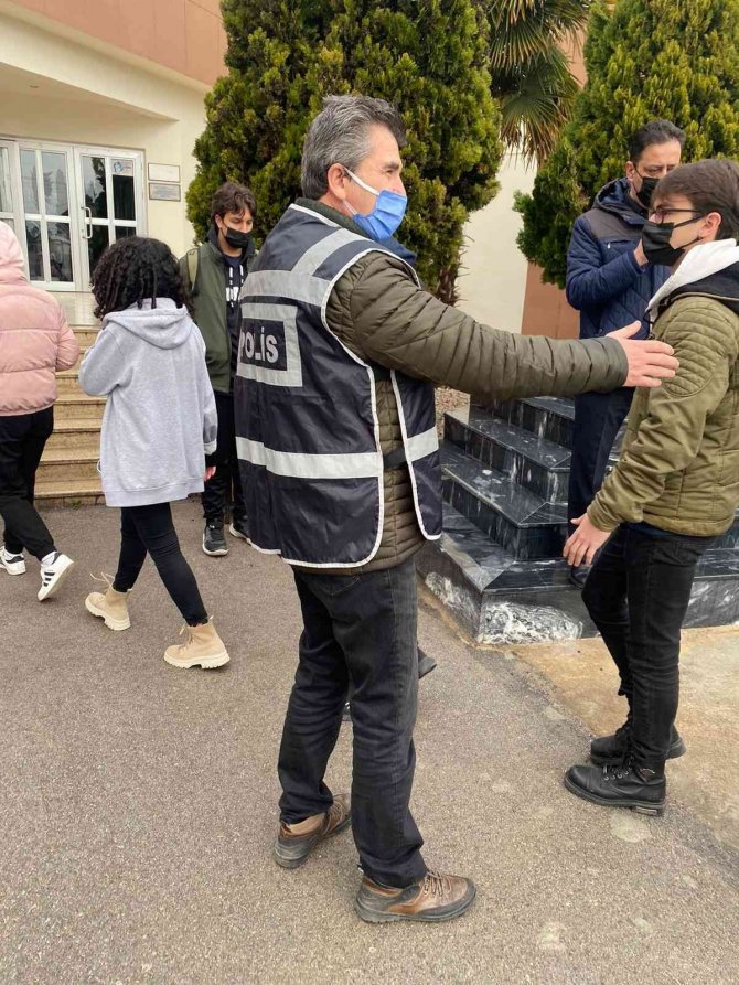 Lise Öğrencilerine Yks Öncesi Gerçeği Aratmayacak Sınav Tatbikatı