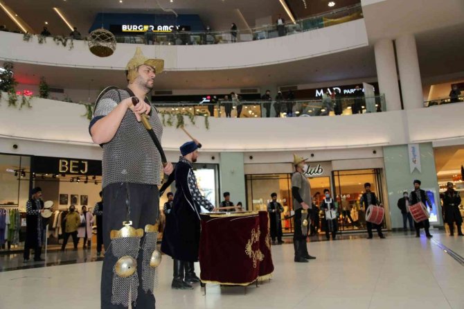 Mehteran Takımından Sürpriz Etkinlik