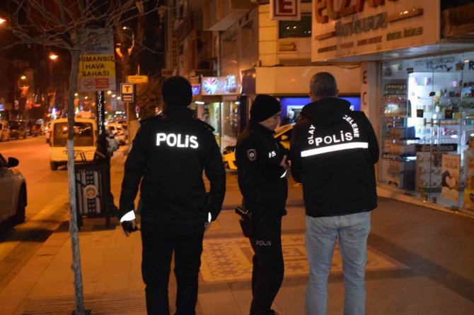 Üç Gün Önce Tehdit Etti, Bugün Bıçakladı