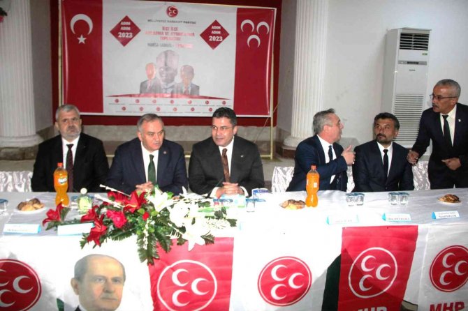 Sarıgöl’de Mhp’ye Katılan 50 Üyeye Rozet Takıldı
