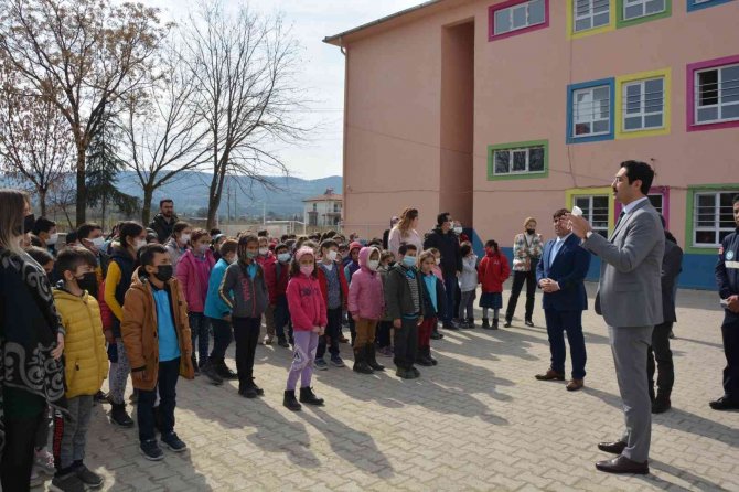 Selendi’de “Deprem Anı Ve Tahliye Tatbikatı” Yapıldı