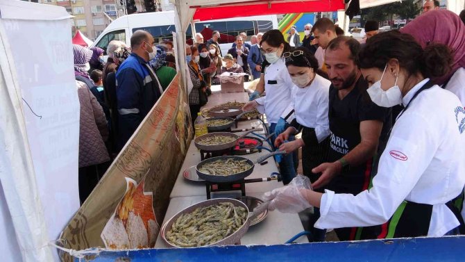 Mersin 1. Hamsi Festivali Başladı