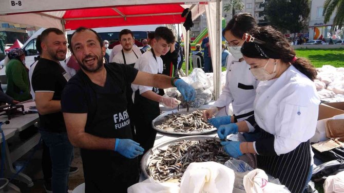 Mersin 1. Hamsi Festivali Başladı