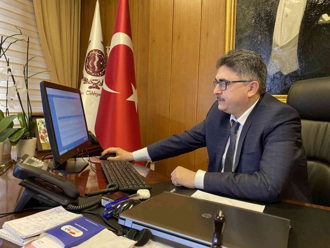 Prof. Dr. Tufan Tükek: “Kapalı Alanda Maske En Azından Nisan, Mayıs’a Kadar Devam Etmeli”