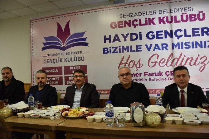 Şehzadeler Belediyesi Üniversite Gençliğiyle Güç Birliği Yaptı