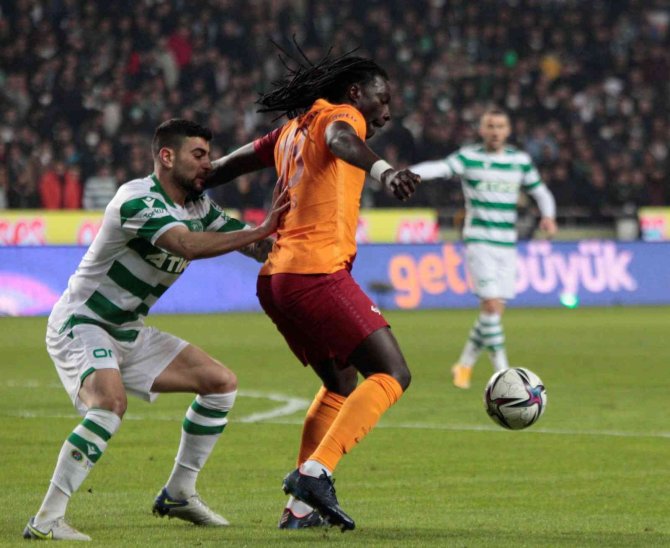 Spor Toto Süper Lig: Konyaspor: 2 - Galatasaray: 0 (İ̇lk Yarı)