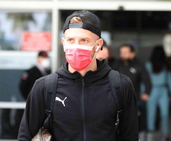 Sivasspor Kafilesi Antalya’ya Ulaştı