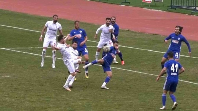 Ertürk Yakut: "Hakem Hataları Güzel Futbolun Önüne Geçti"