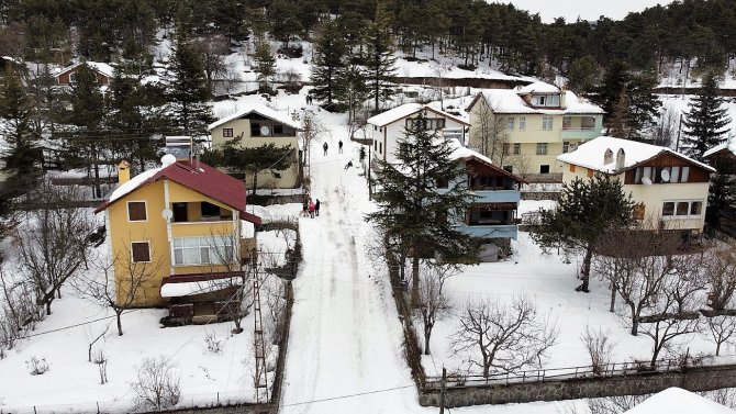 Çamiçi Yaylasında Beyaz Örtü Havadan Görüntülendi