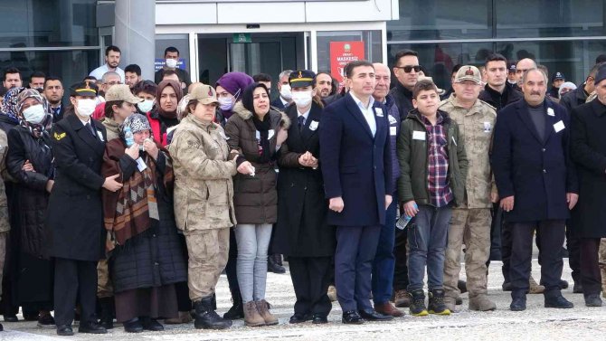 Şehit Ergin’in Naaşı Bingöl’e Getirildi