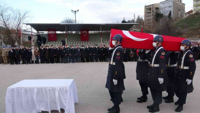 Şehit Uzman Çavuşun Cenazesi Törenle Bingöl’e Uğurlandı