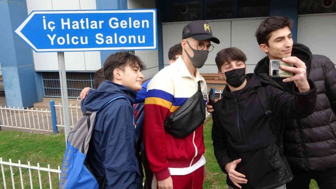 Trabzonspor, Fenerbahçe Maçı İçin İ̇stanbul’a Gitti