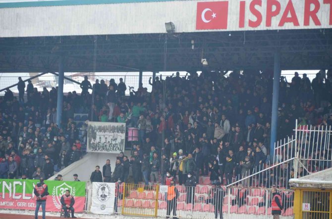 Tff 2. Lig: Isparta 32 Spor: 1 Nazilli Belediyespor: 0