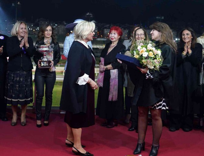 Dünya Kadınlar Günü Koşusu’nun Kazananı Miss Beren İsimli At Oldu