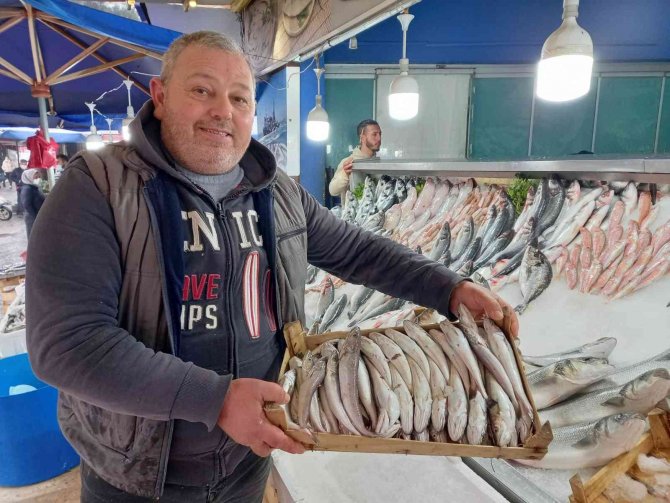 Fırtına Ve Soğuklar Balık Fiyatlarını Etkiledi